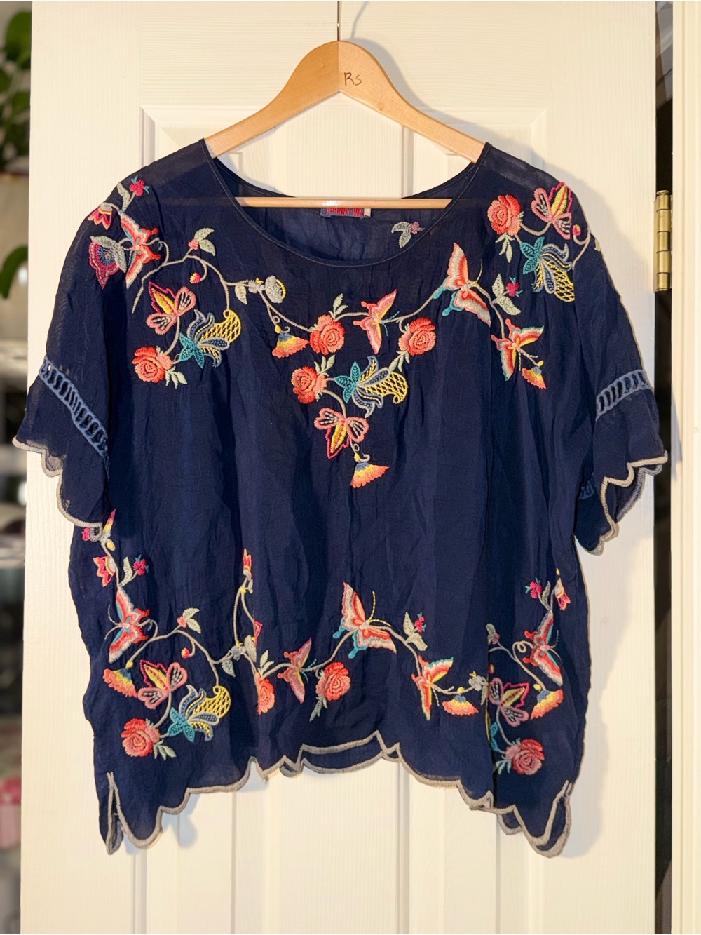 Johnny Was Navy Embroidered Floral Butterfly Blouse Size M Cupra Rayon Scalloped
